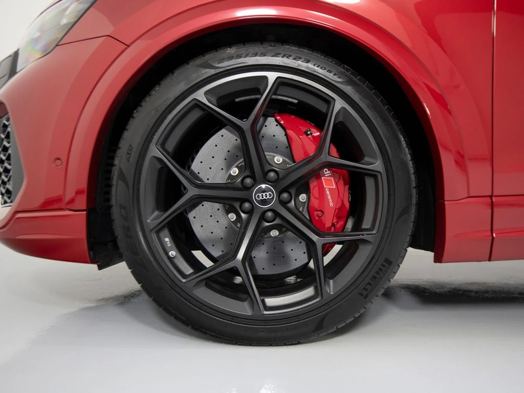 2025 Audi RS Q8 performance (4M), 6/30