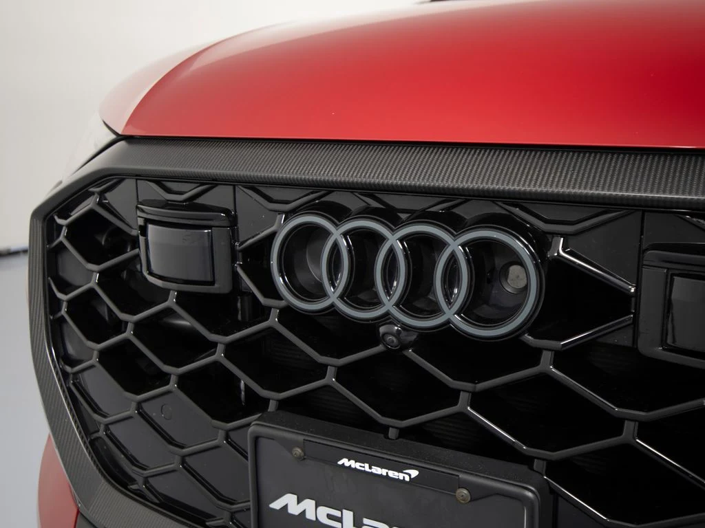 2025 Audi RS Q8 performance (4M), 24/30