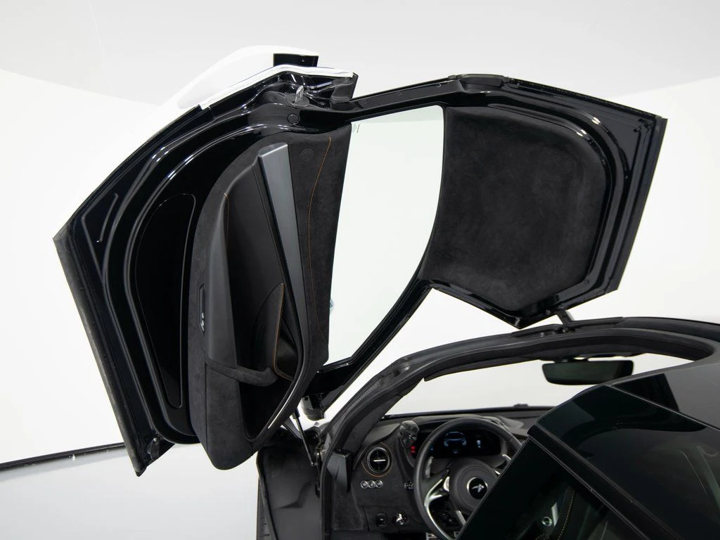 2025 McLaren 750S Performance, 7/30
