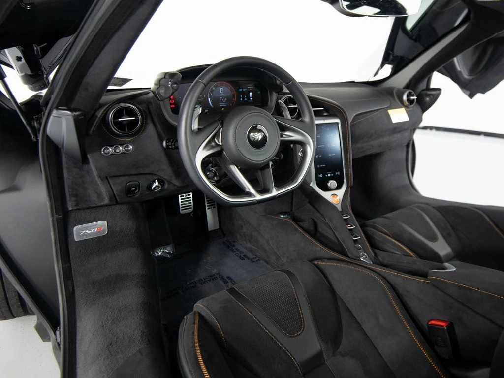 2025 McLaren 750S Performance, 10/30