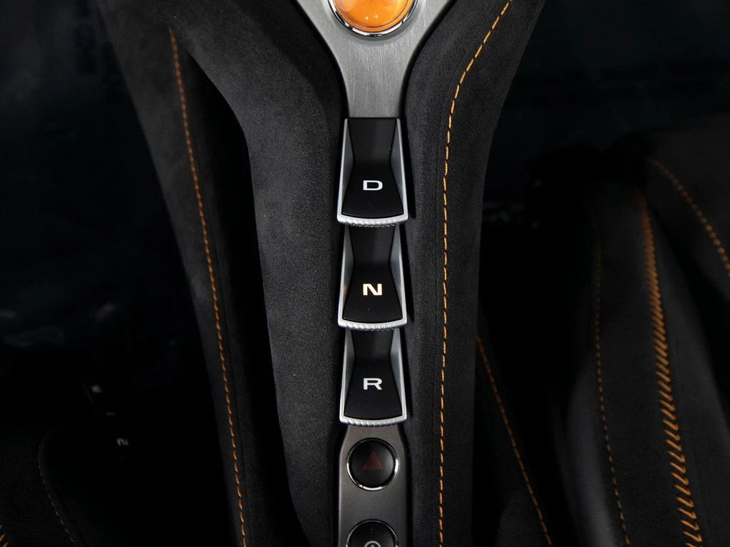 2025 McLaren 750S Performance, 15/30