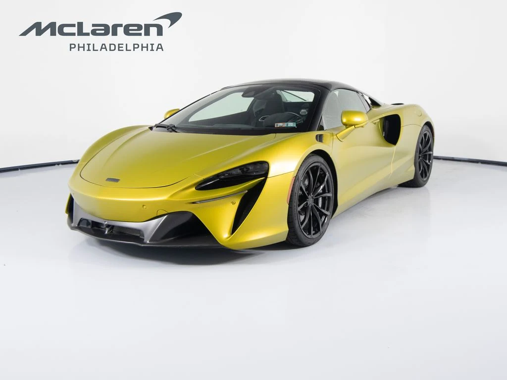 2025 McLaren Artura Spider Performance, 2/30