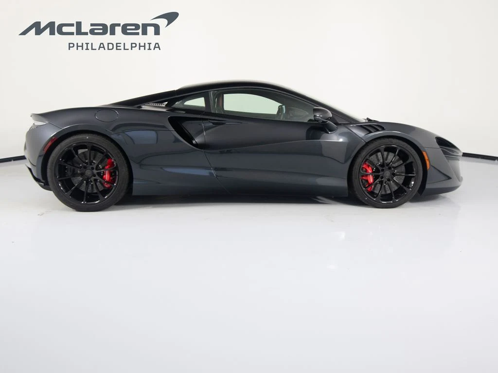 2025 McLaren Artura Coupe TechLux, 3/30