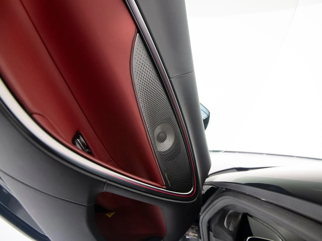 2025 McLaren Artura Coupe TechLux, 10/30