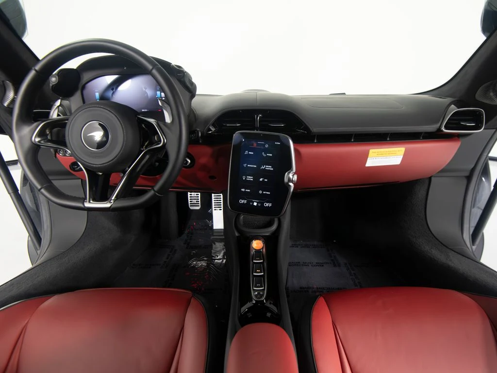 2025 McLaren Artura Coupe TechLux, 20/30
