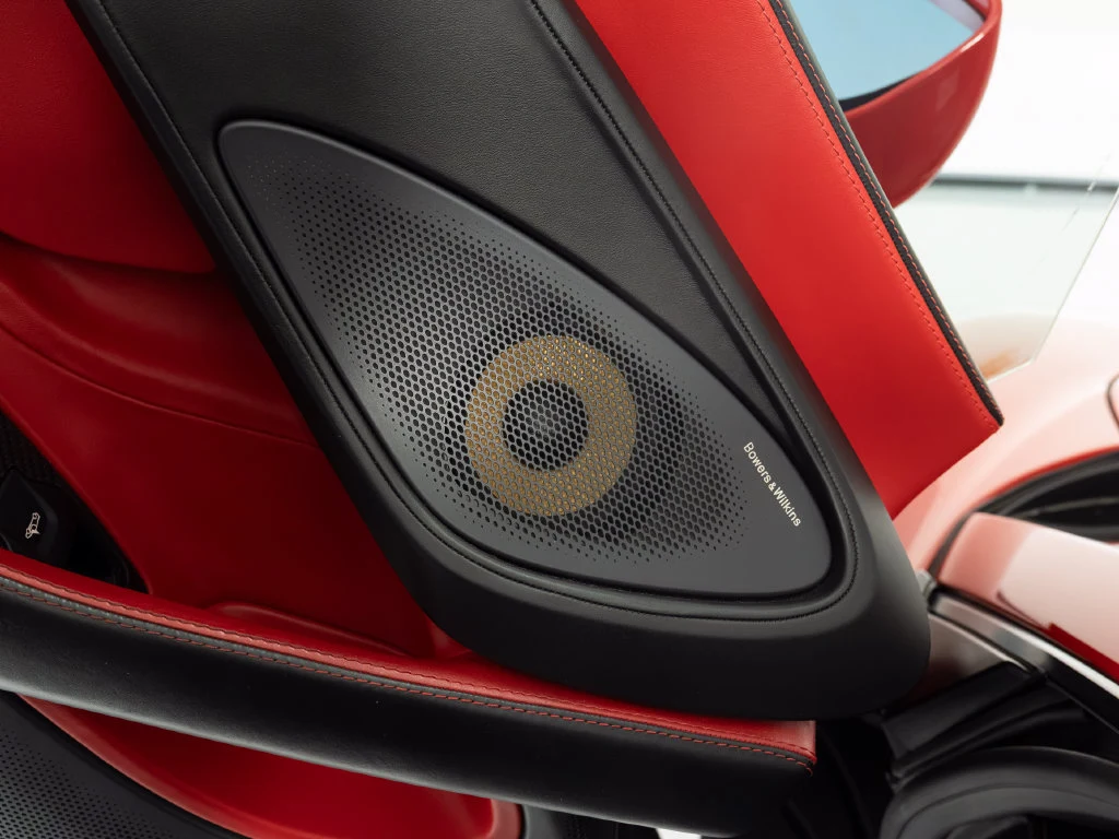 2017 McLaren 570GT, 3/30