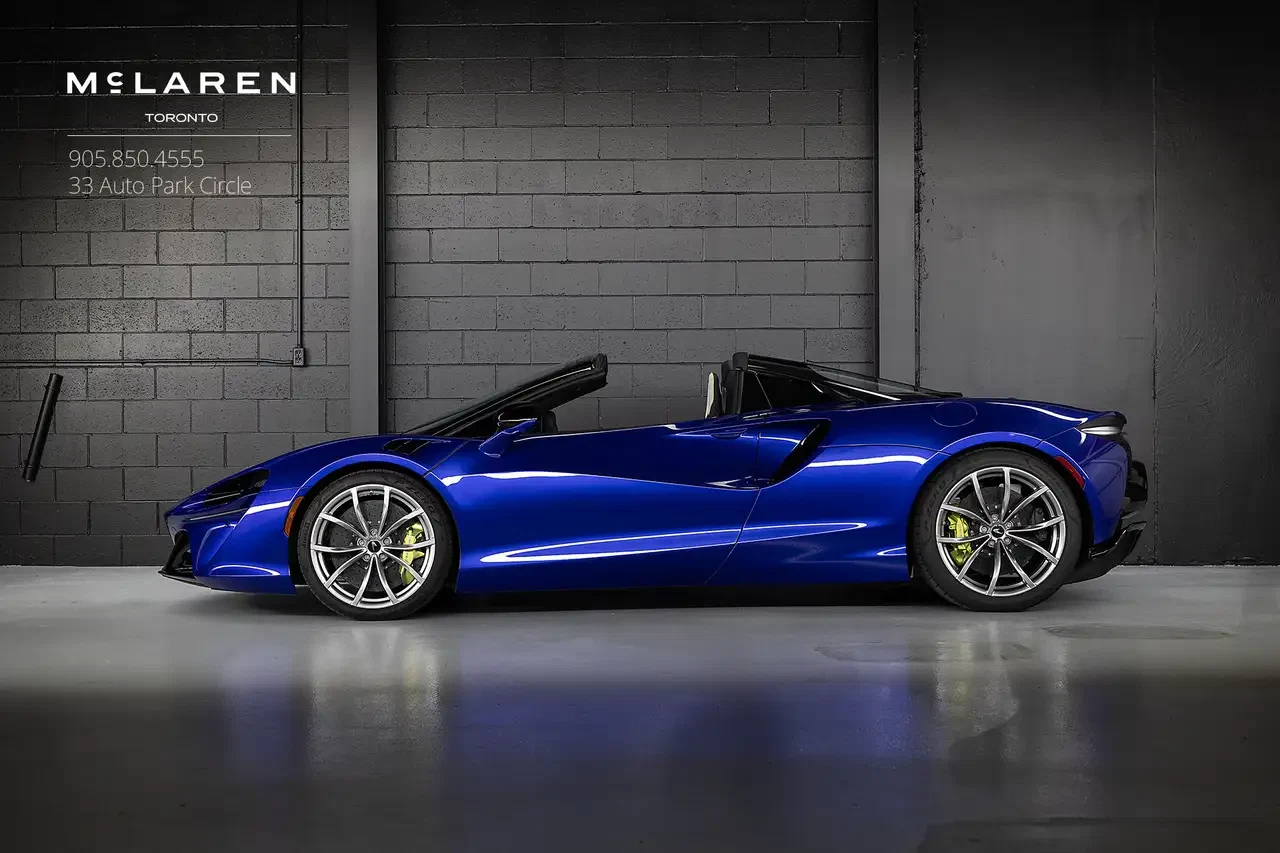 2025 McLaren Artura Spider, 2/25
