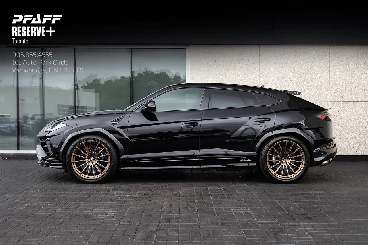 2023 Lamborghini Urus Performante, 2/30