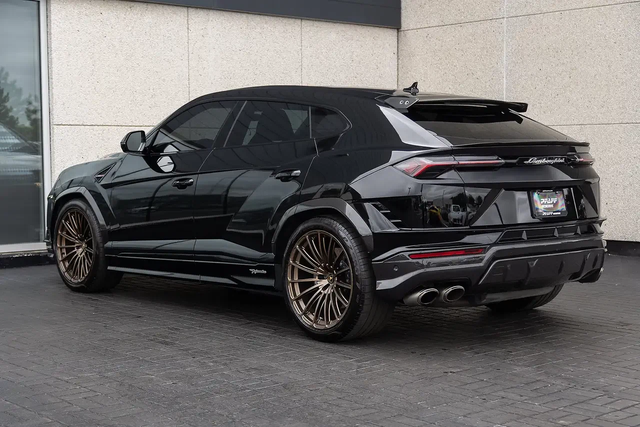2023 Lamborghini Urus Performante, 3/30