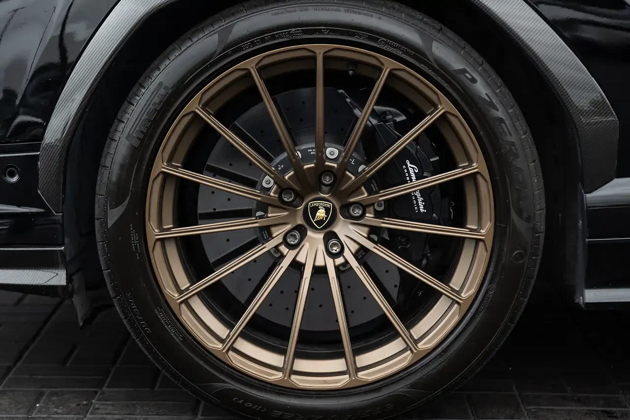 2023 Lamborghini Urus Performante, 5/30