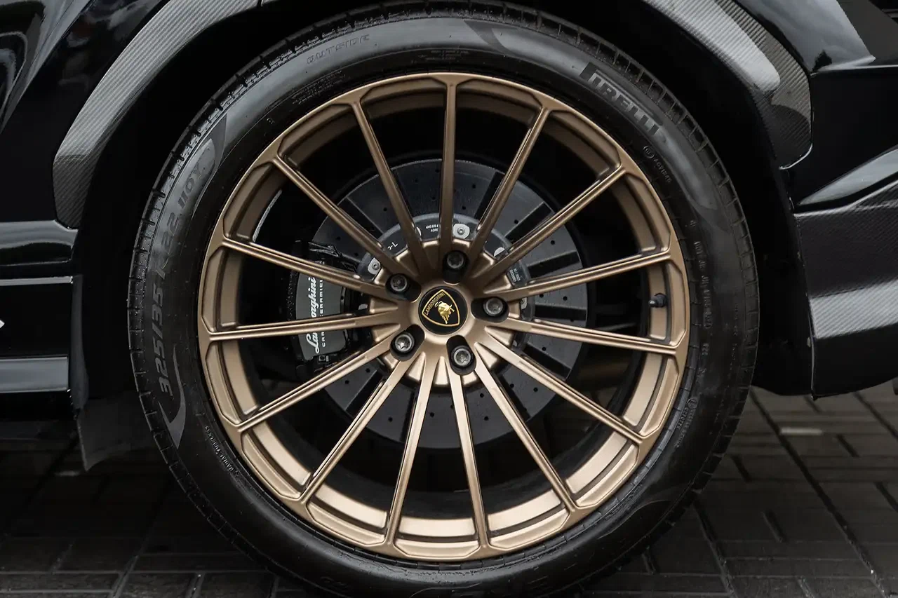 2023 Lamborghini Urus Performante, 6/30