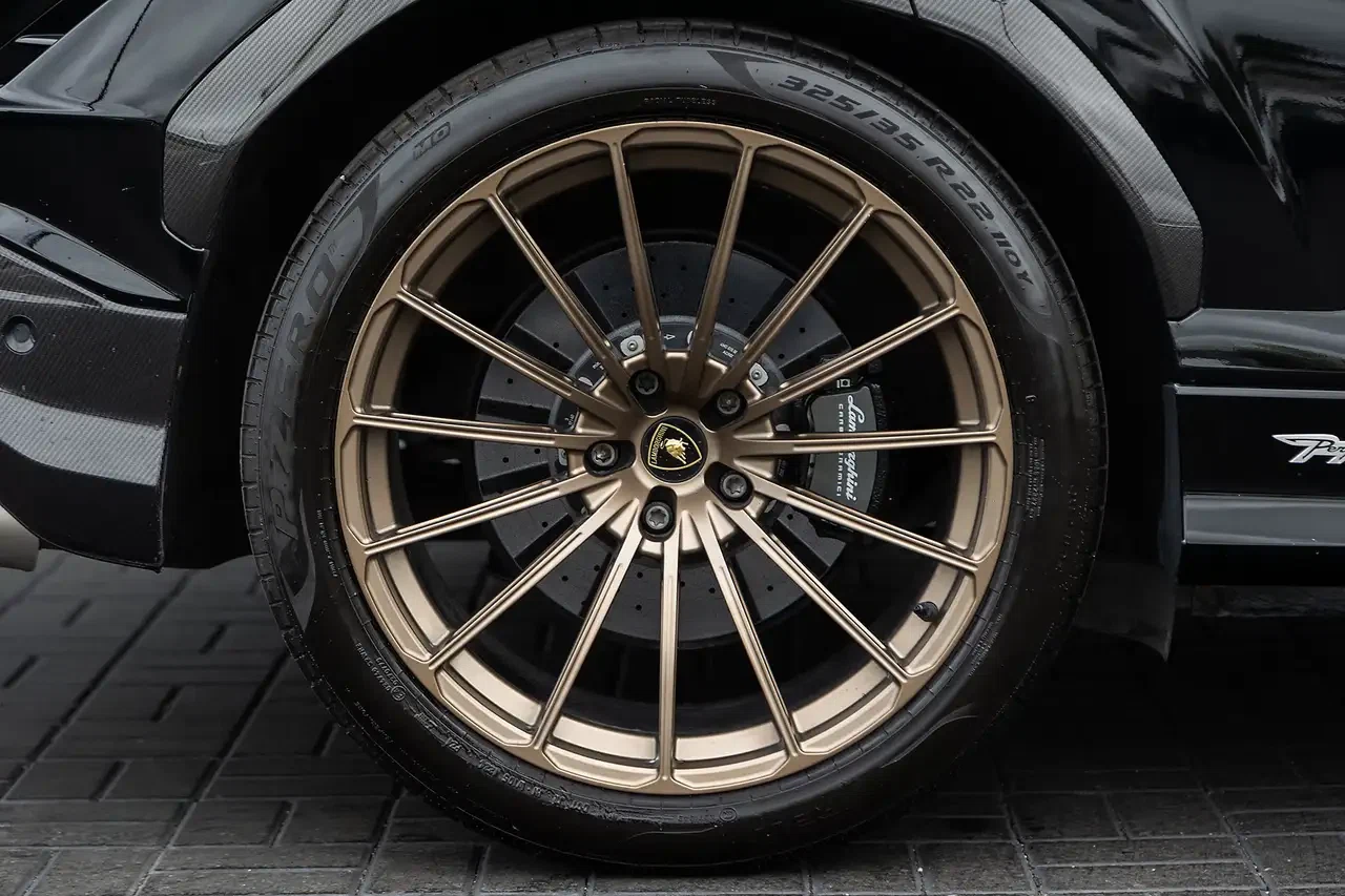 2023 Lamborghini Urus Performante, 7/30