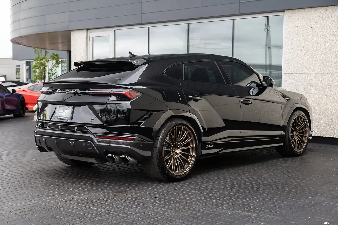 2023 Lamborghini Urus Performante, 9/30