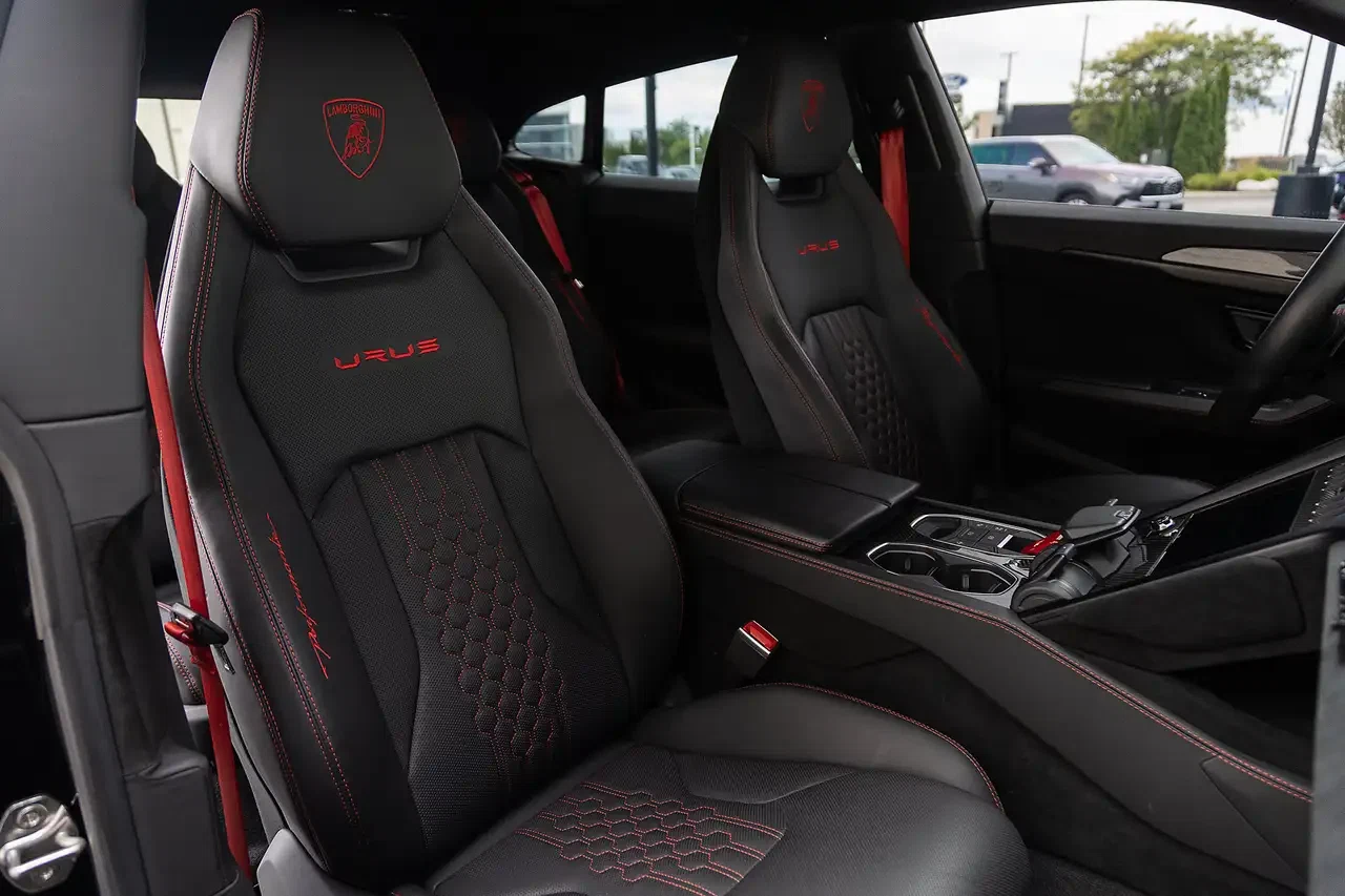 2023 Lamborghini Urus Performante, 17/30