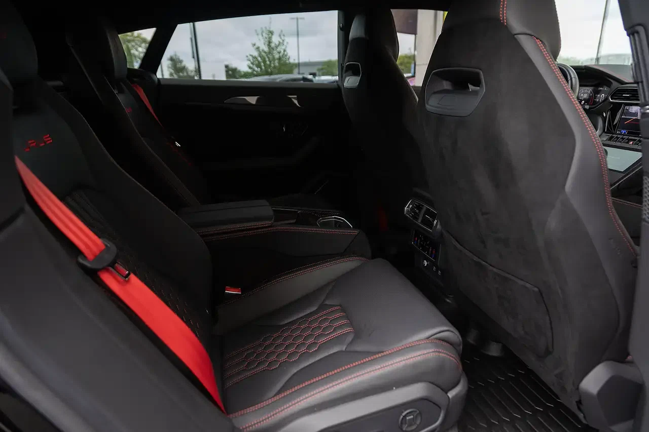 2023 Lamborghini Urus Performante, 18/30