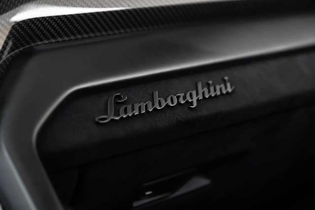 2023 Lamborghini Urus Performante, 24/30