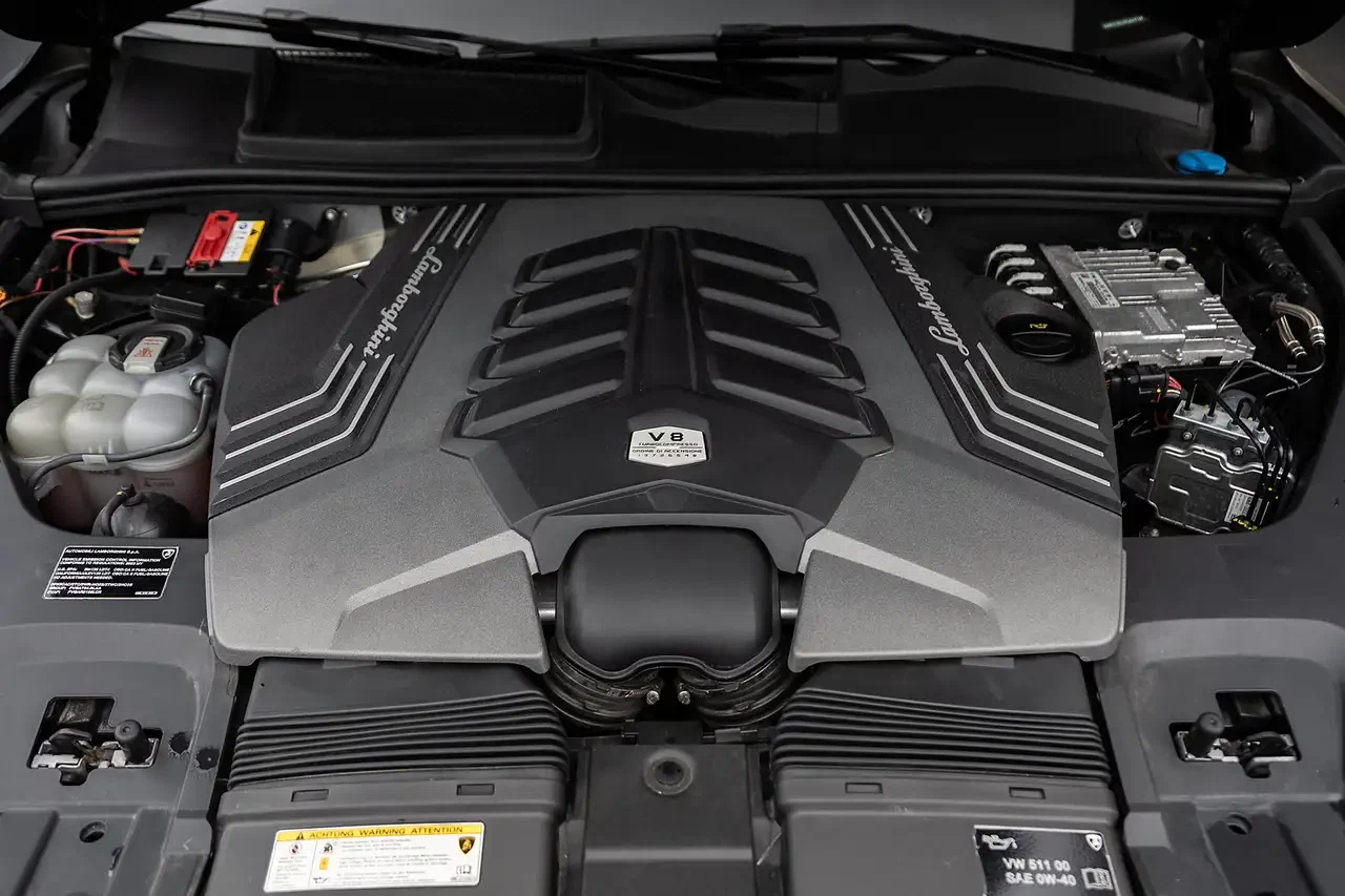 2023 Lamborghini Urus Performante, 28/30