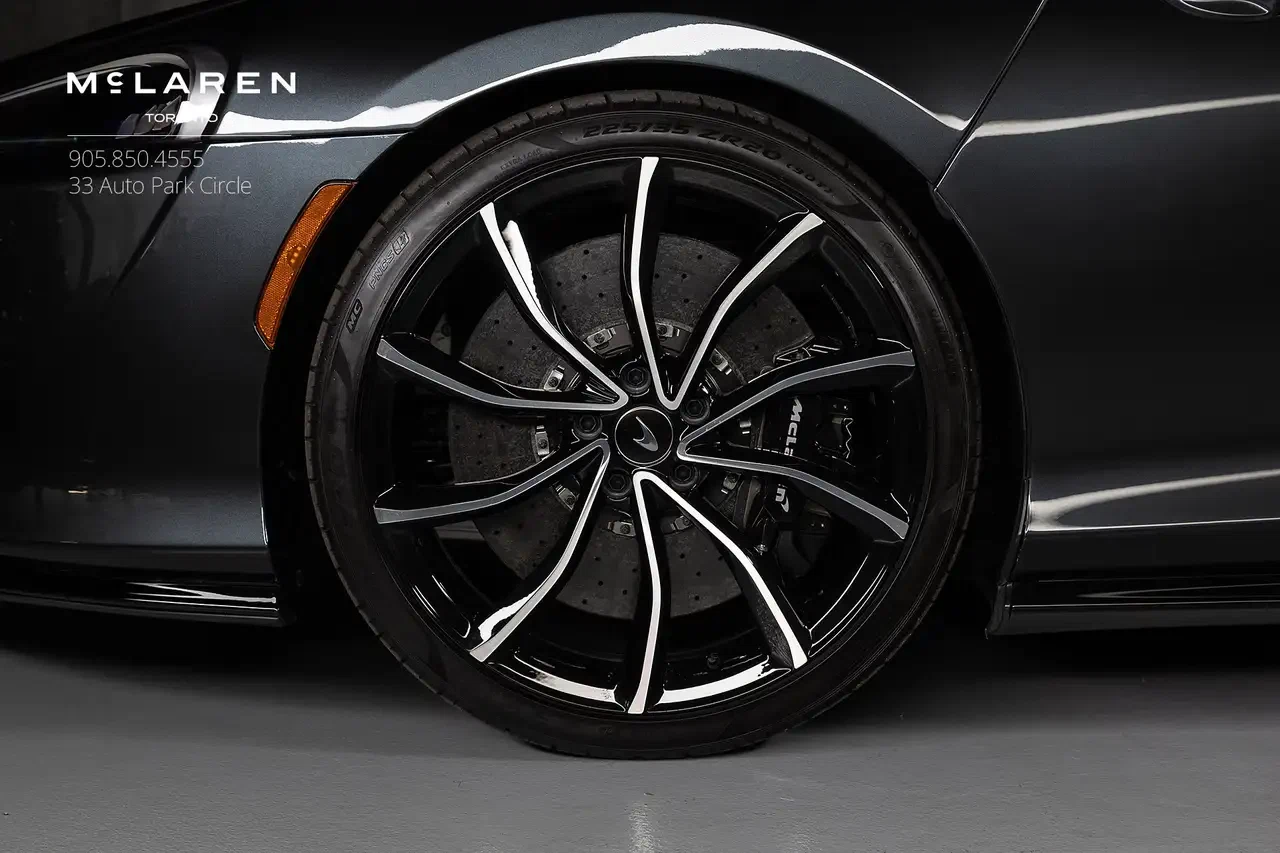2025 McLaren GTS, 5/26