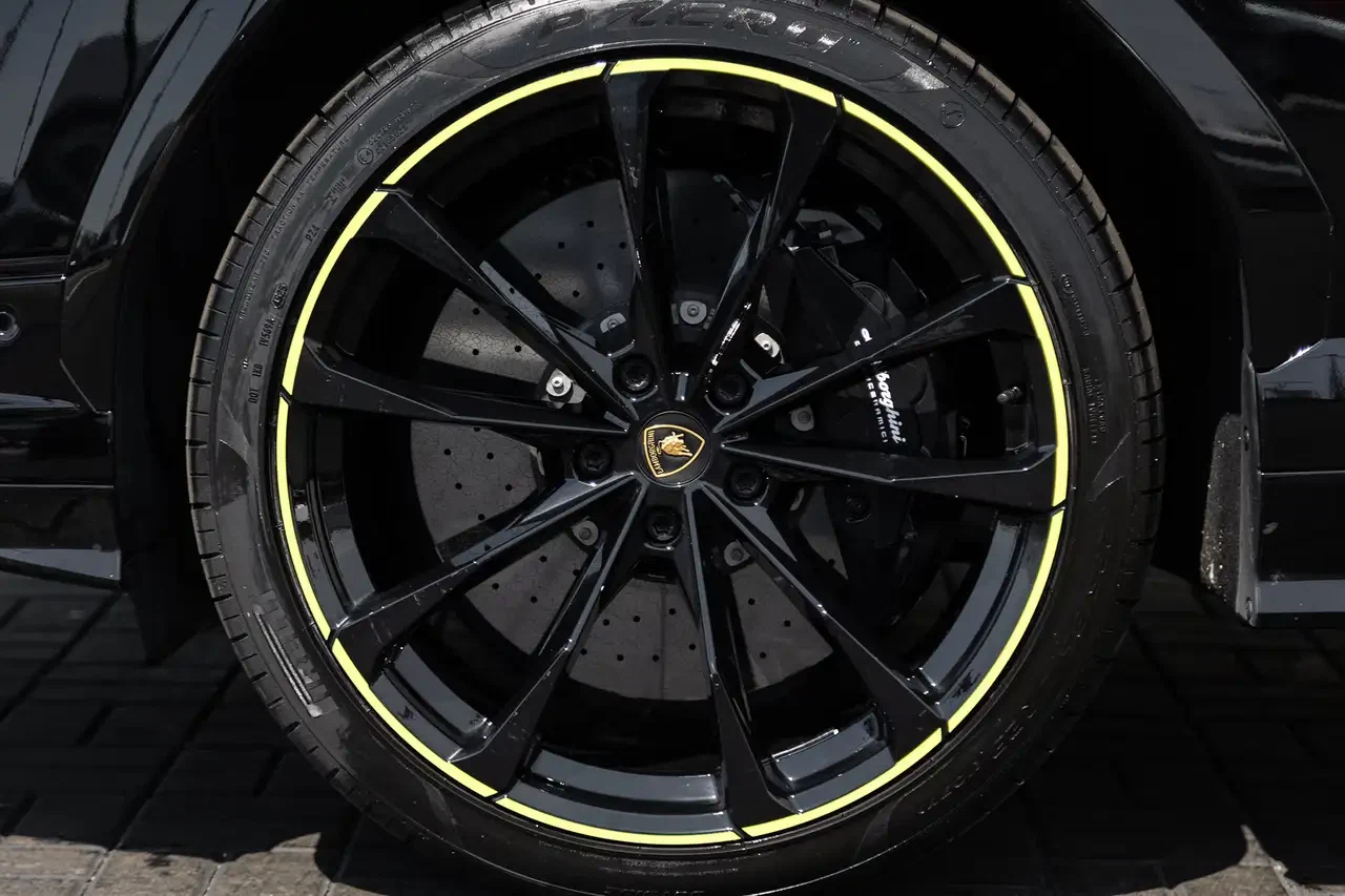 2023 Lamborghini Urus S, 5/27