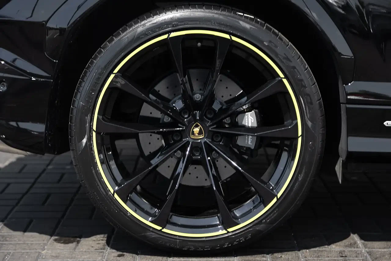 2023 Lamborghini Urus S, 7/27