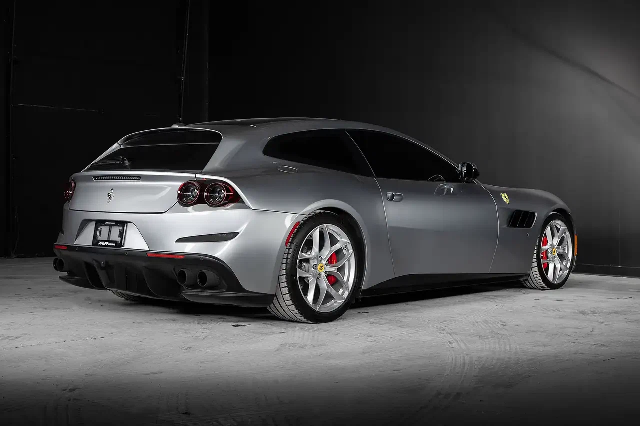 2018 Ferrari GTC4Lusso T, 9/28