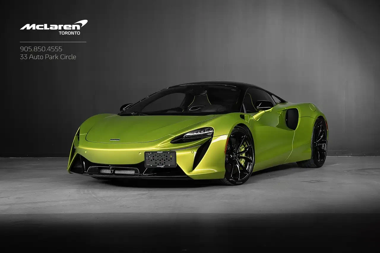 2023 McLaren Artura | McLaren Toronto