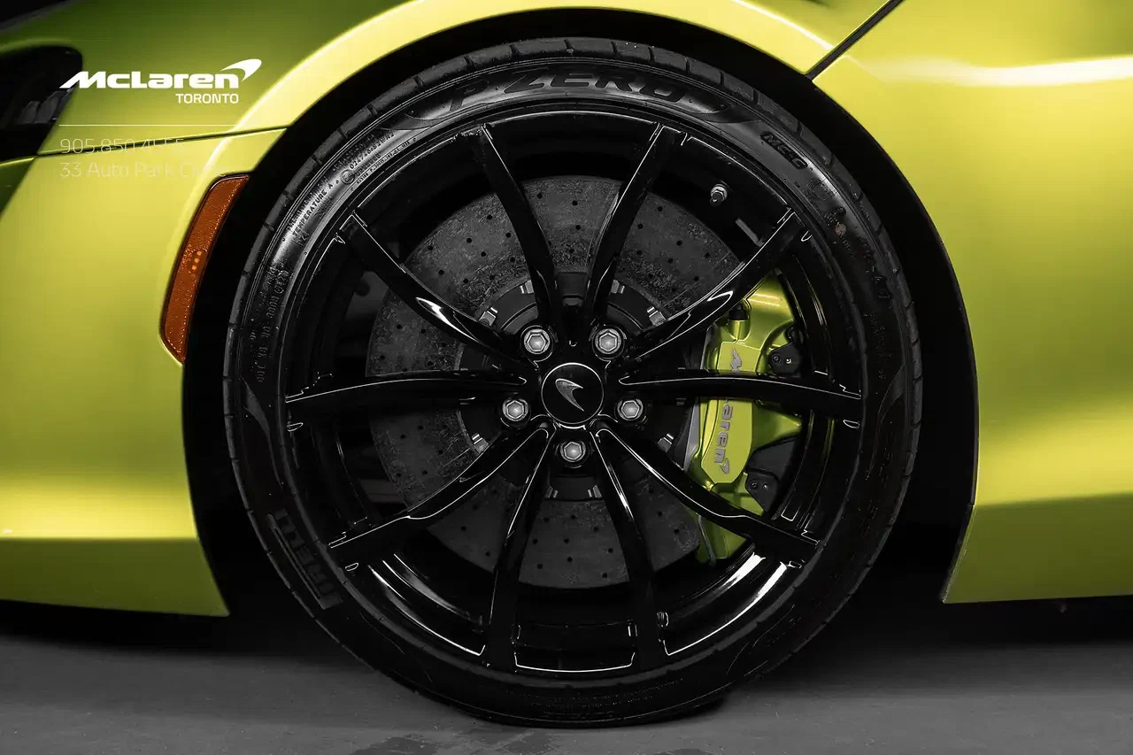 2023 McLaren Artura, 5/25