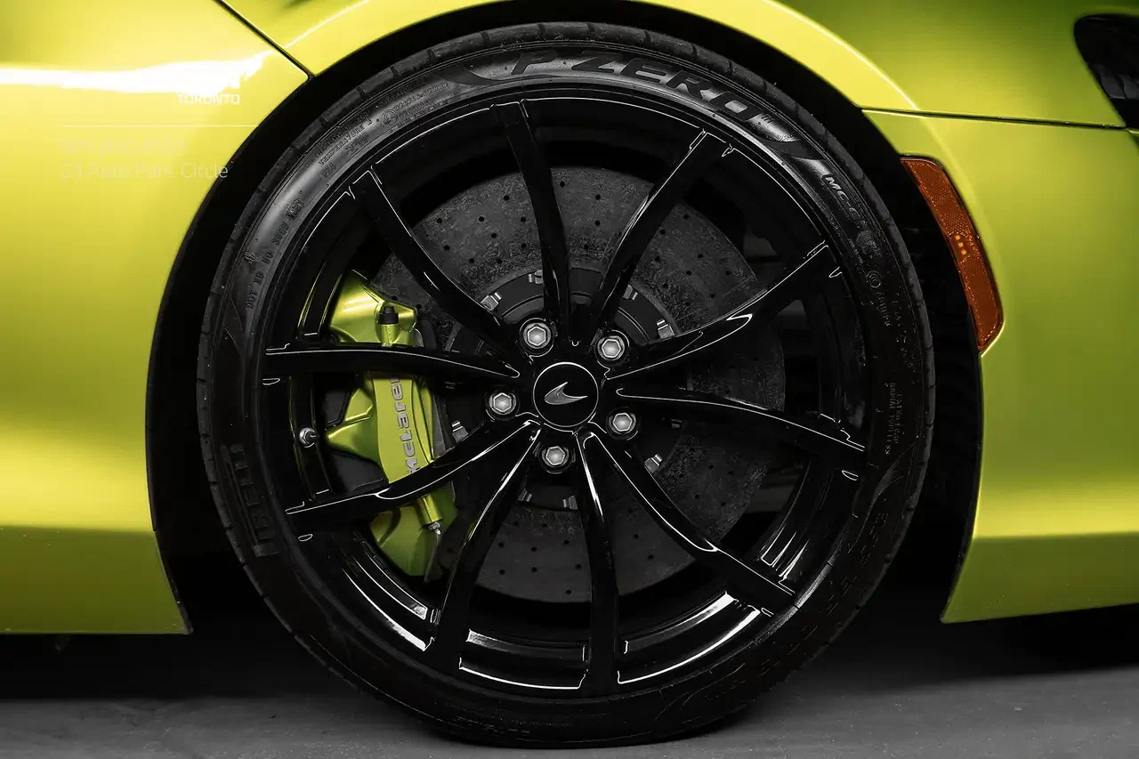 2023 McLaren Artura, 8/25
