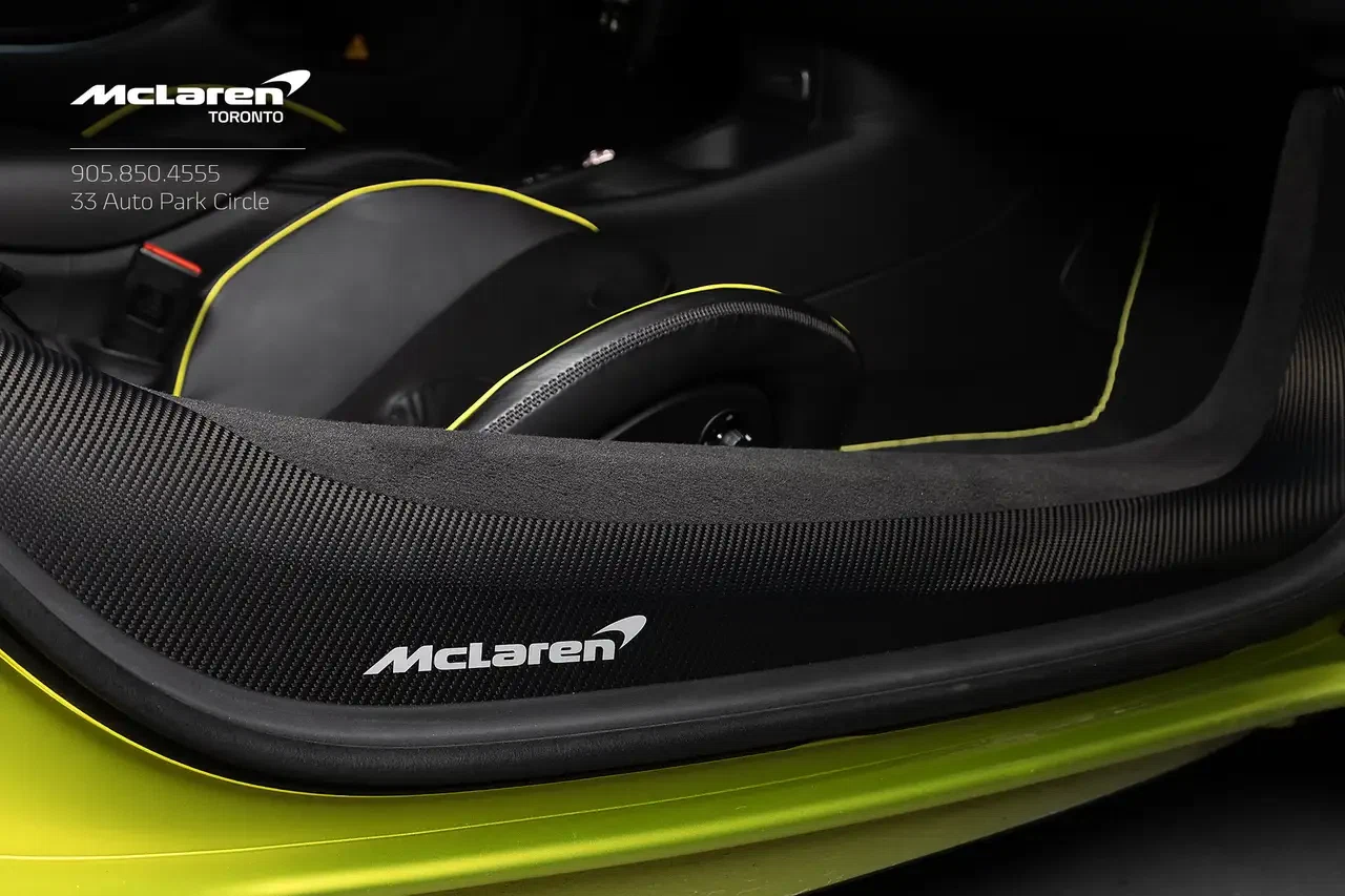 2023 McLaren Artura, 23/25