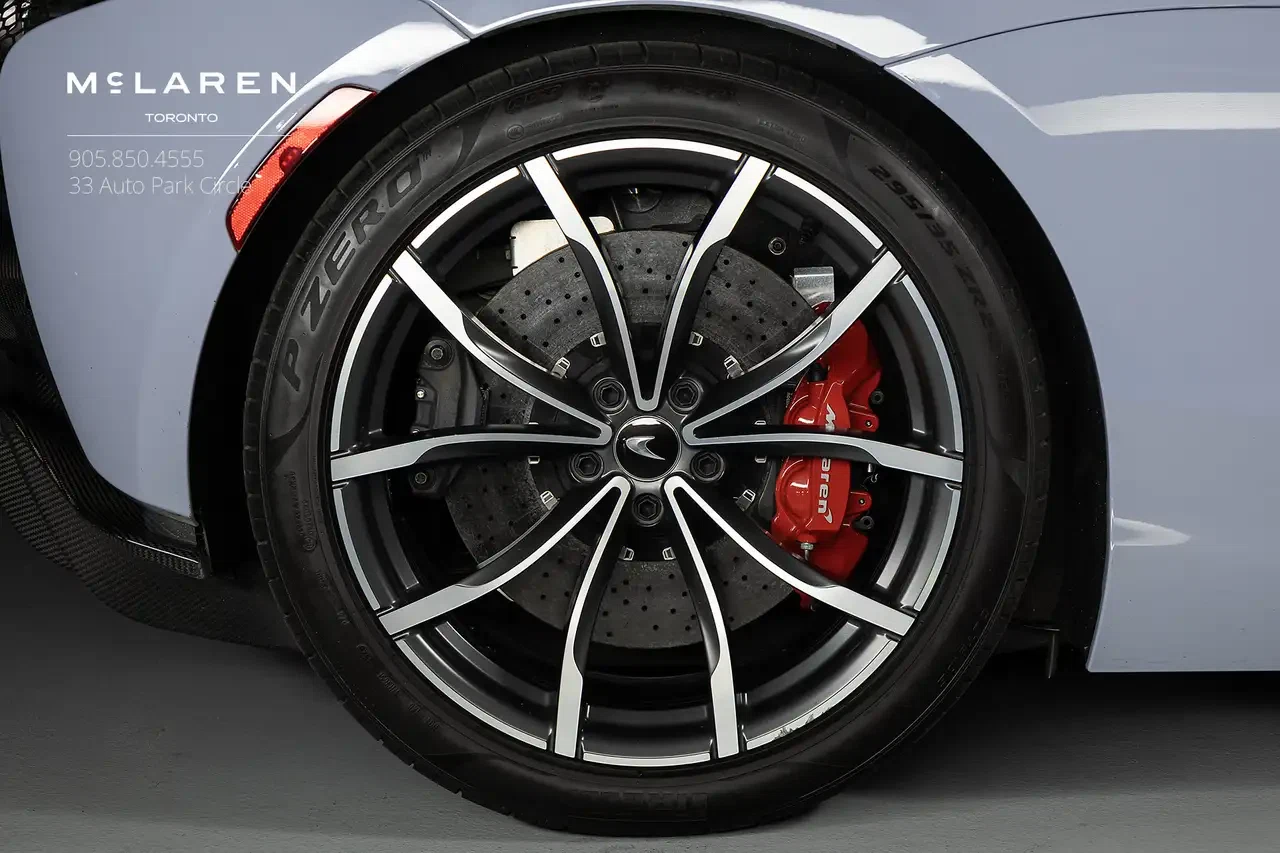 2023 McLaren Artura, 7/28