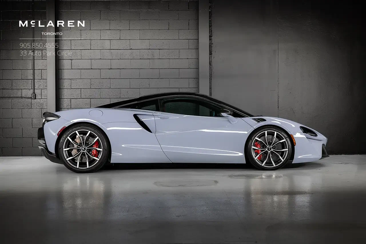 2023 McLaren Artura, 10/28