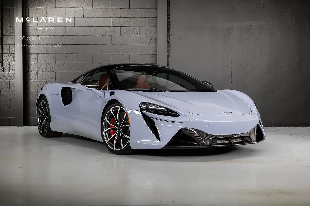 2023 McLaren Artura, 11/28