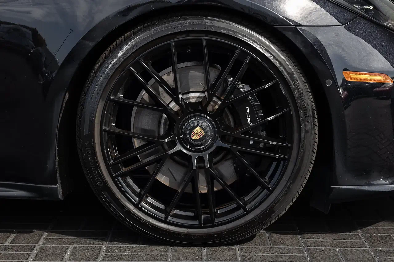 2025 Porsche Panamera GTS (3rd Generation), 8/27
