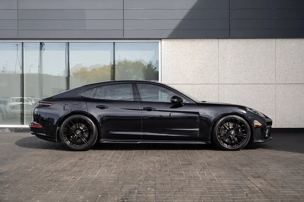 2025 Porsche Panamera GTS (3rd Generation), 10/27