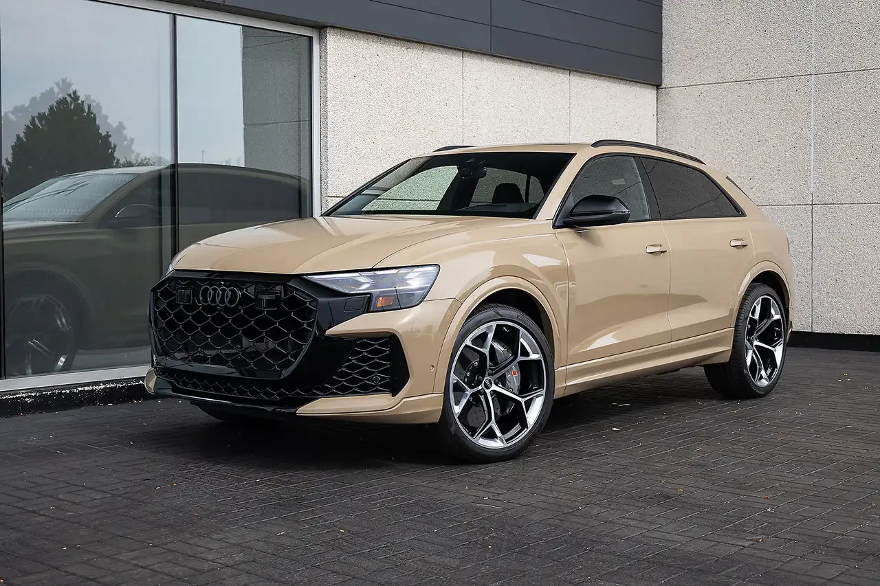 2025 Audi RS Q8 performance | McLaren Toronto