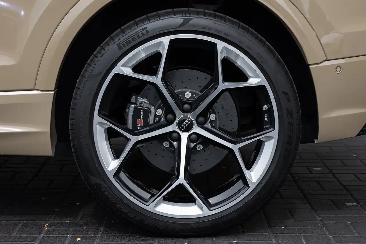 2025 Audi RS Q8 performance, 6/28