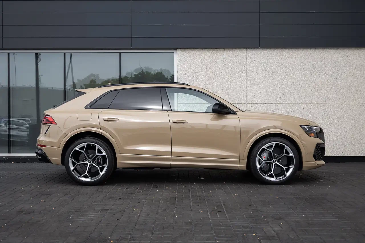 2025 Audi RS Q8 performance, 10/28