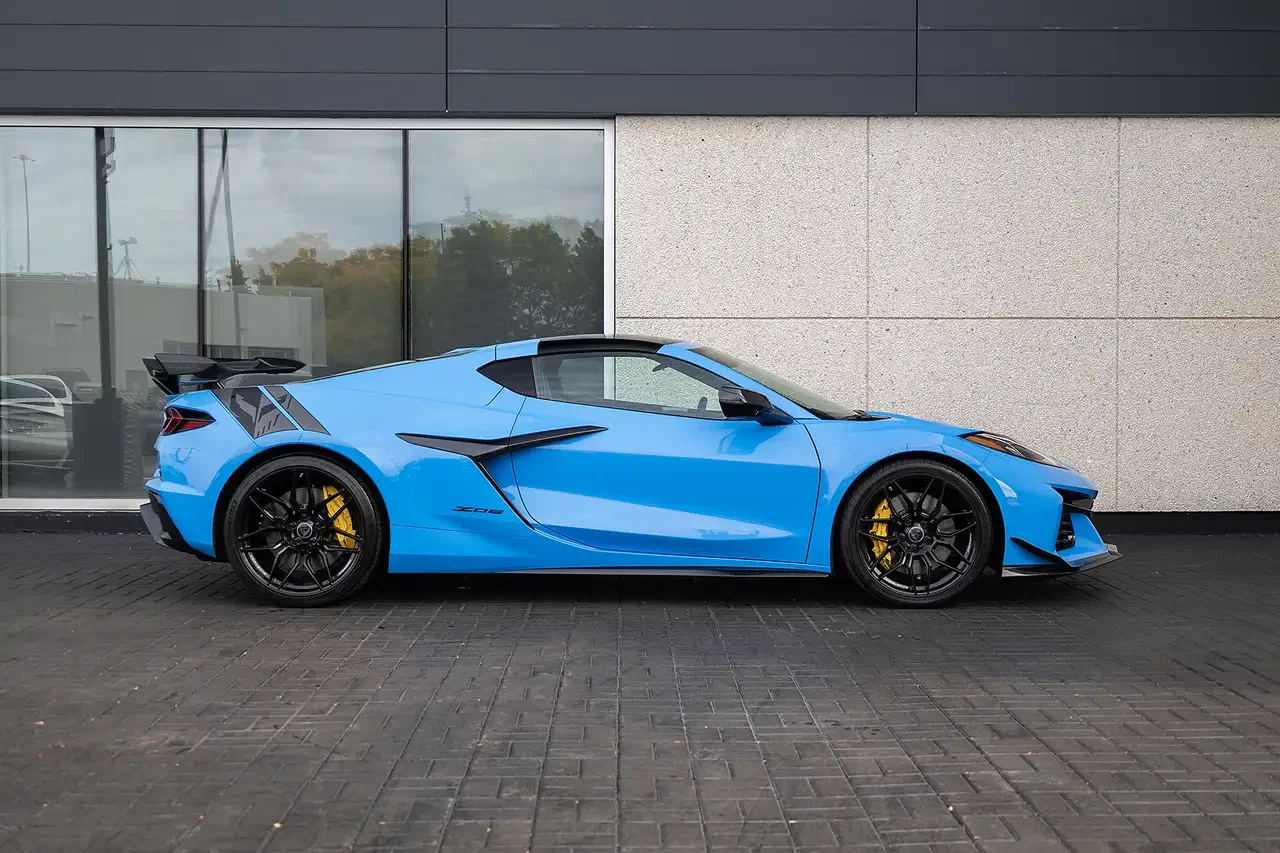 2025 Chevrolet Corvette Z06 Coupé 3LZ (C8), 11/30