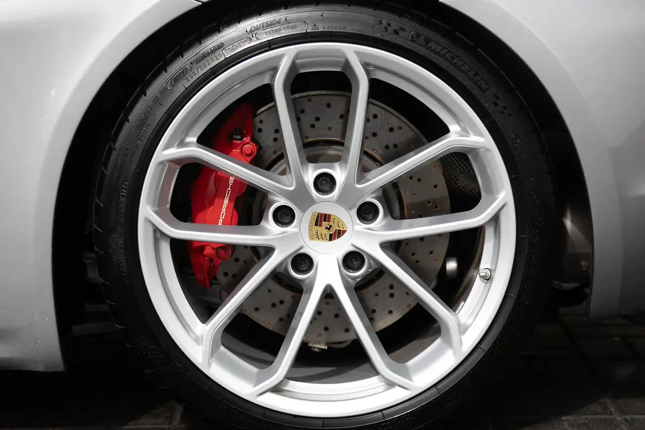 2020 Porsche 718 Spyder (982), 6/30