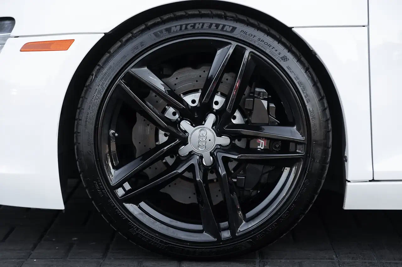 2015 Audi R8 V8 (Type 42), 5/26