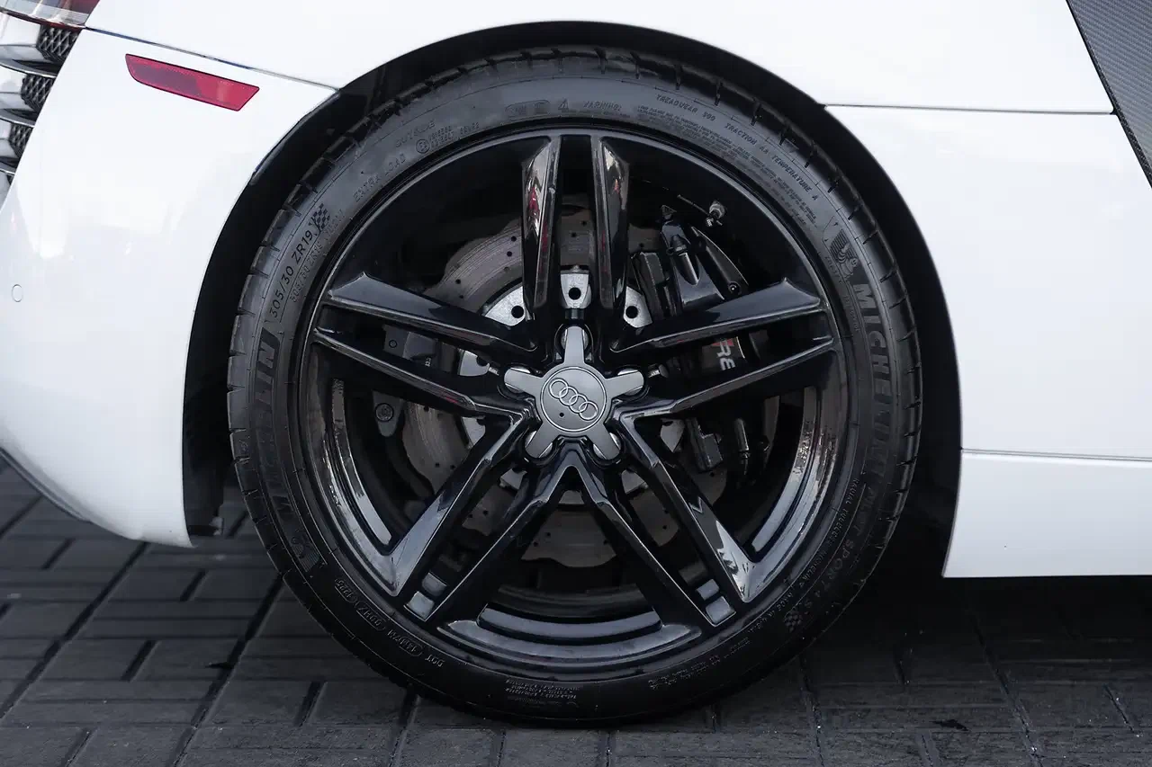 2015 Audi R8 V8 (Type 42), 7/26