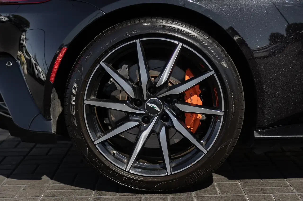 2020 Aston Martin Vantage V8 (AM6), 8/25