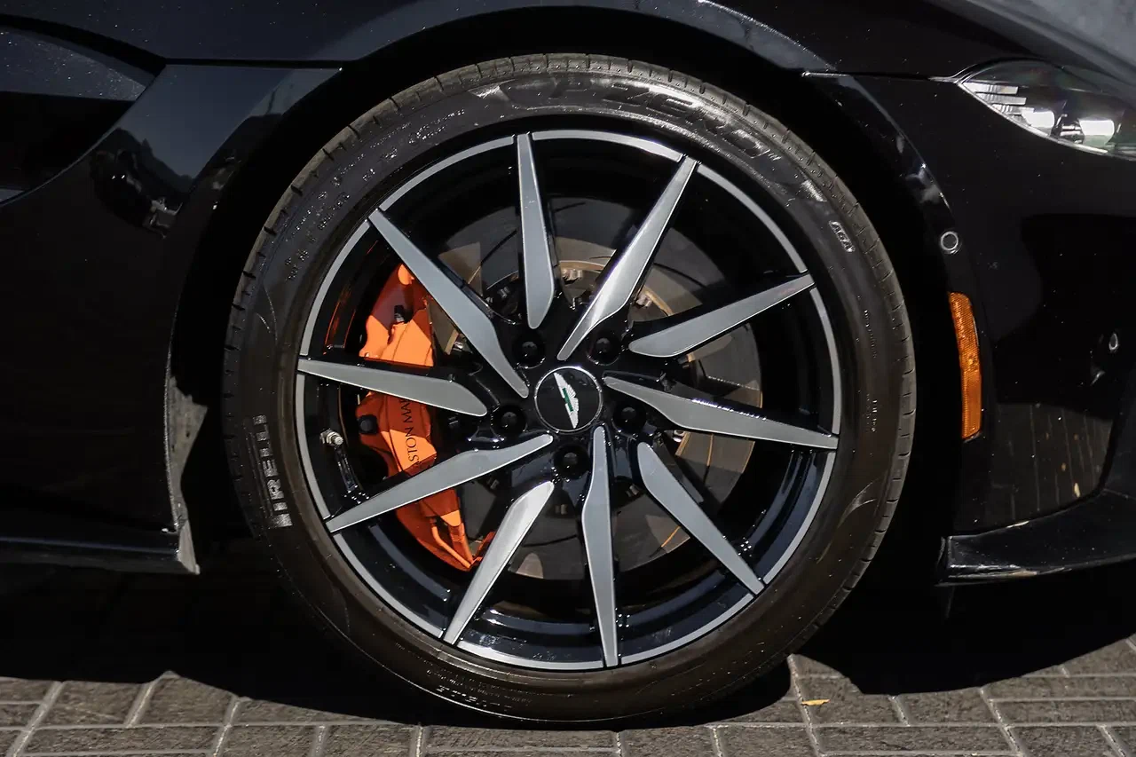 2020 Aston Martin Vantage V8 (AM6), 9/25