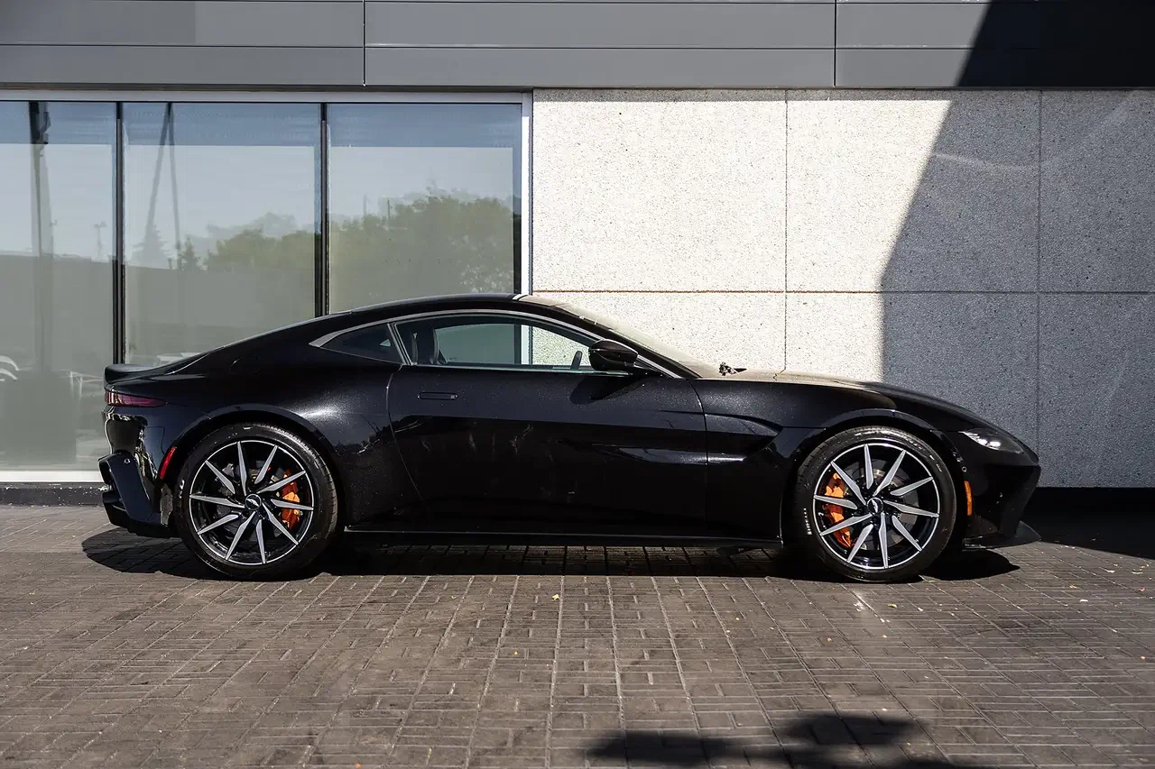 2020 Aston Martin Vantage V8 (AM6), 11/25
