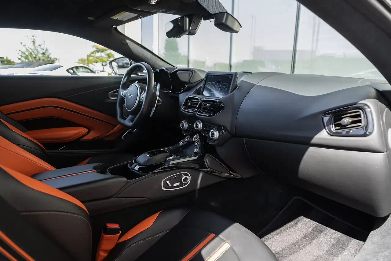 2020 Aston Martin Vantage V8 (AM6), 14/25