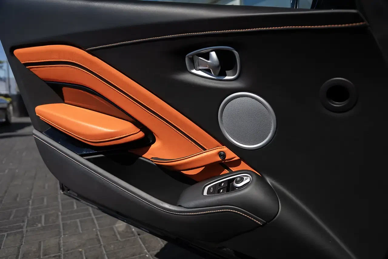2020 Aston Martin Vantage V8 (AM6), 22/25