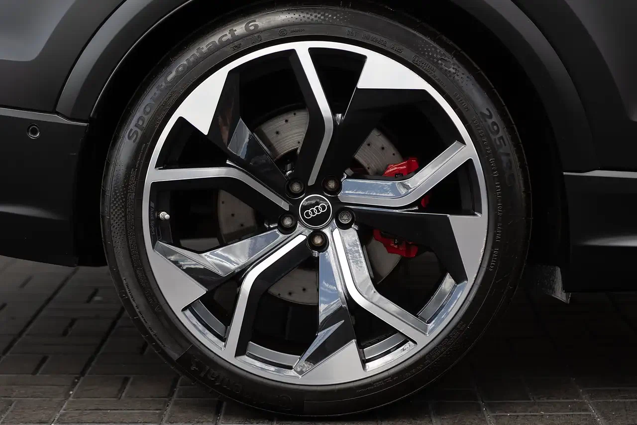 2024 Audi RS Q8, 7/27