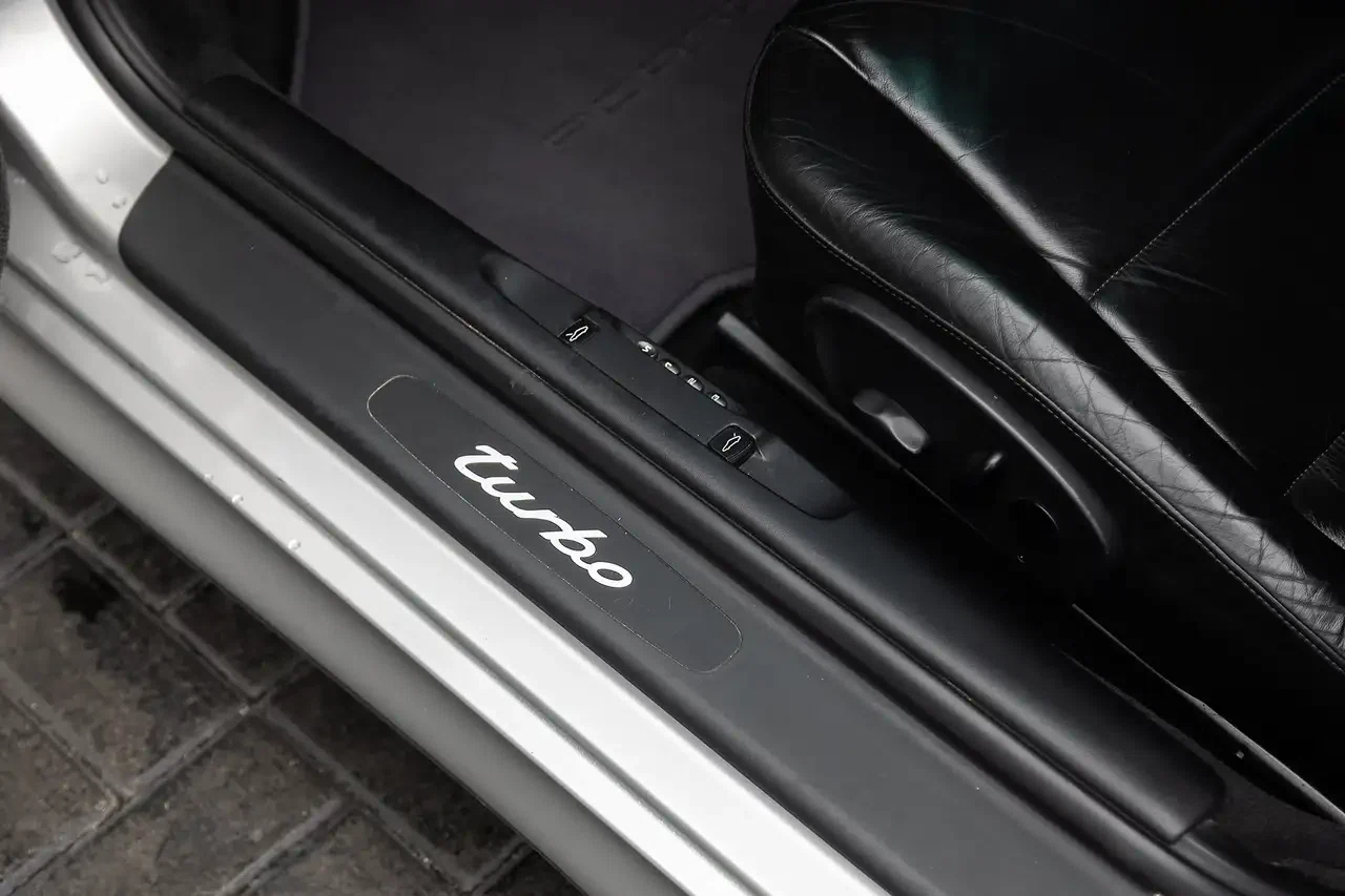 2001 Porsche 911 Turbo (996), 25/27