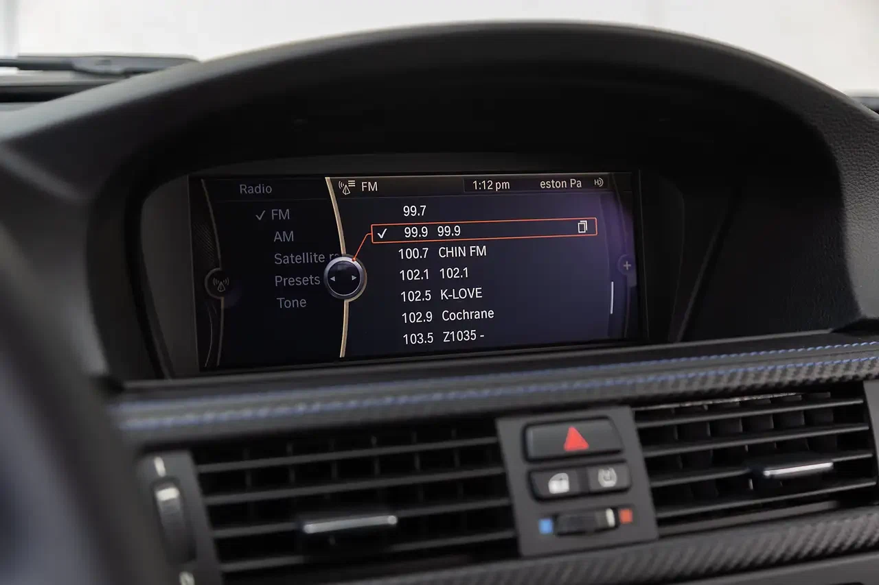 2013 BMW M3 Frozen Blue Edition (E92), 19/30