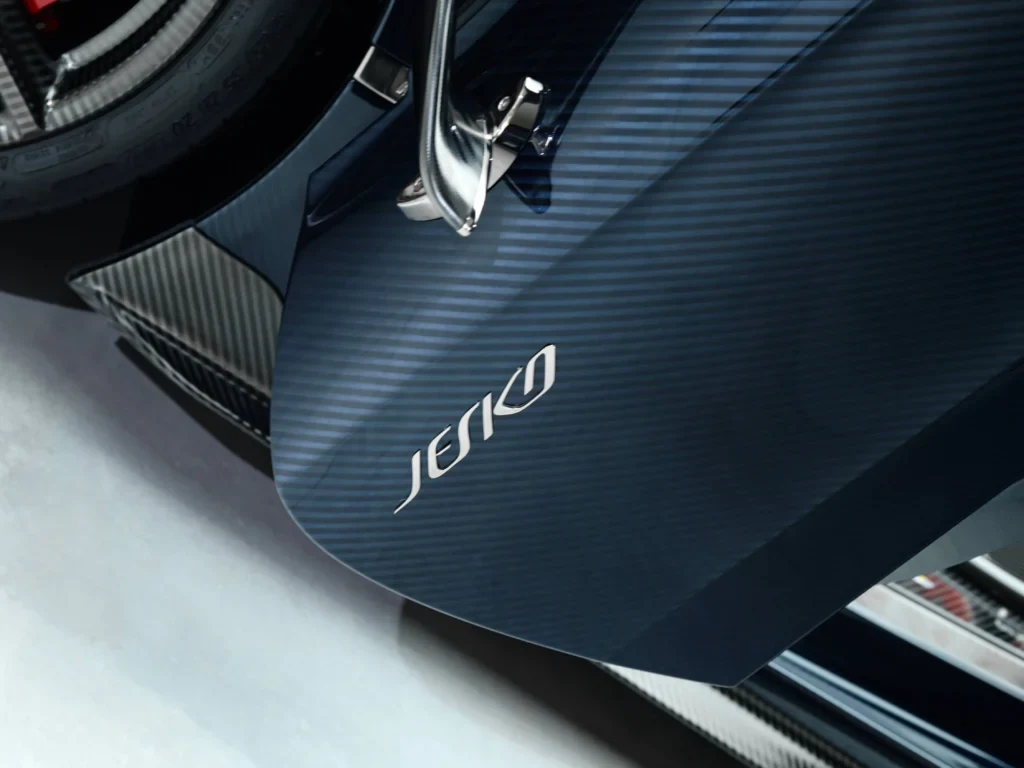 2026 Koenigsegg Jesko Attack, 8/10
